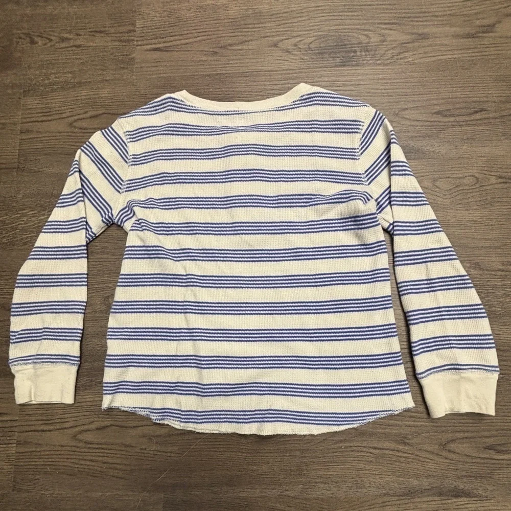 OshKosh B'gosh 8yo Wht/Blue Striped & Gray Camo cuffed LSS, GUC.